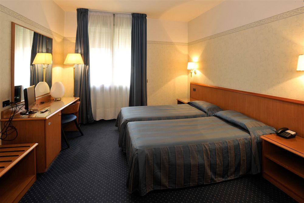Hotel Montestella Salerno Esterno foto